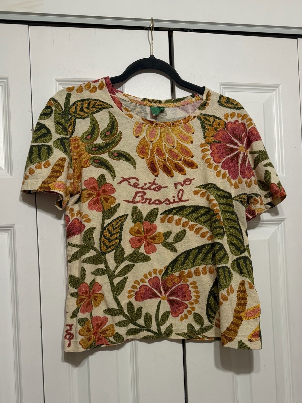 Farm Rio T-shirt in good preowned condition